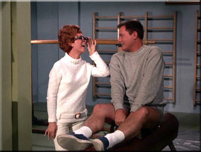 Barbara Eden and Larry Hagman in I Dream of Jeannie