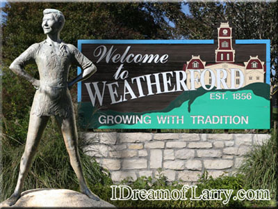 Weatherford sign and Mary Martin statue